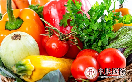 摄图网_501622766_夏季新鲜蔬菜和蔬菜特写（企业商用）